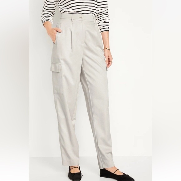 Old Navy Extra High-Waisted Taylor Cargo Pants Light Gray Tan Staight 3X NWT - Picture 2 of 12